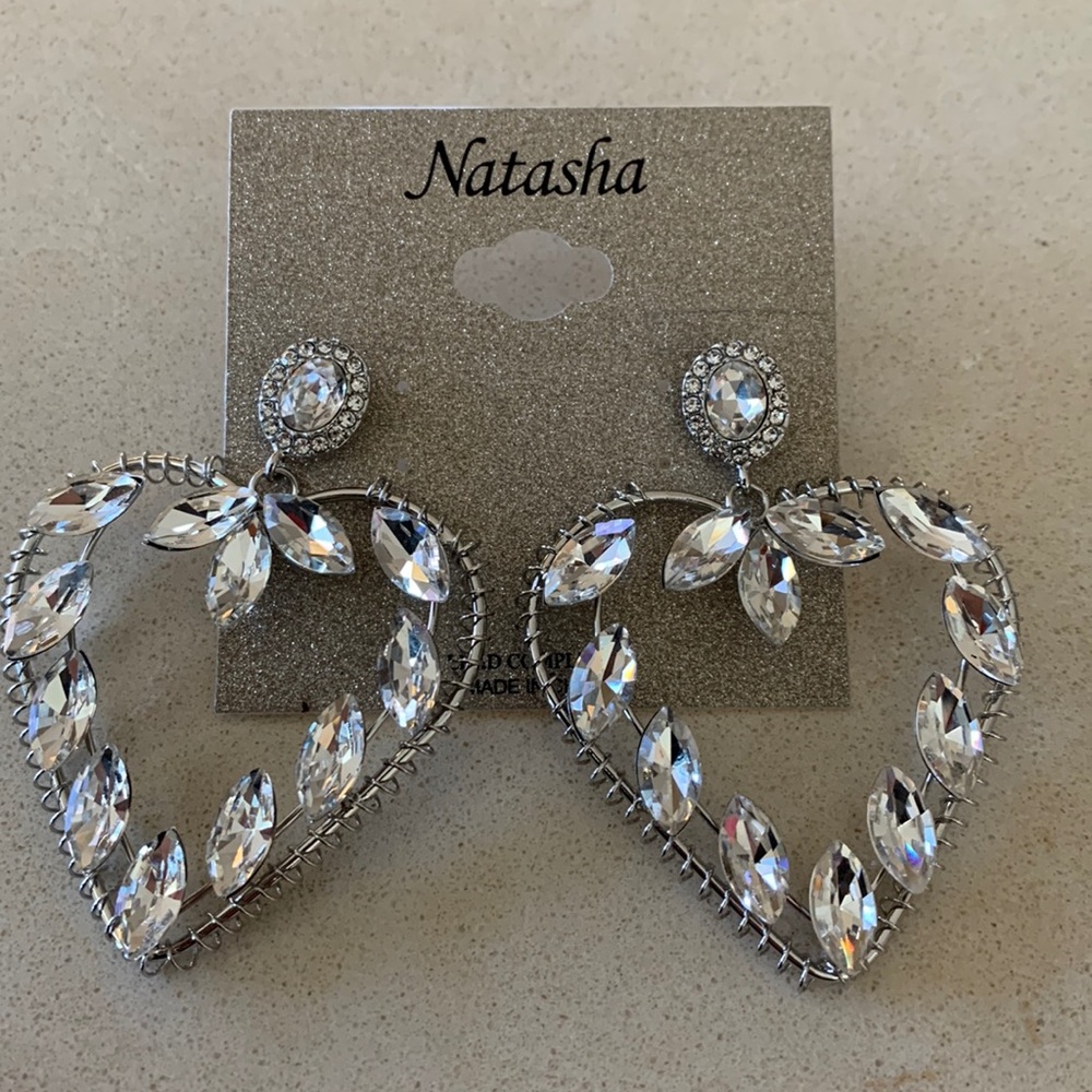 Natashaโ Couture Crystal Heart Earrings